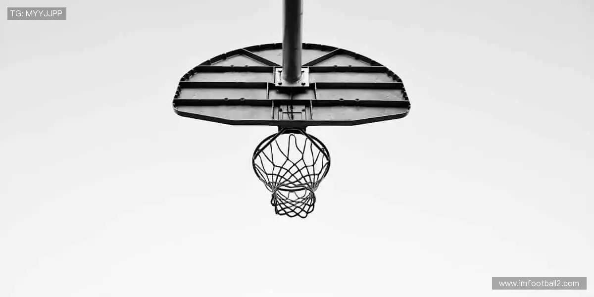 全球赛事同步直播，实时数据掌控赛场！📊 每一秒都不容错过！